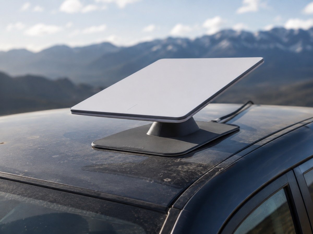 Starlink Mini magnetic roof mount on vehicle